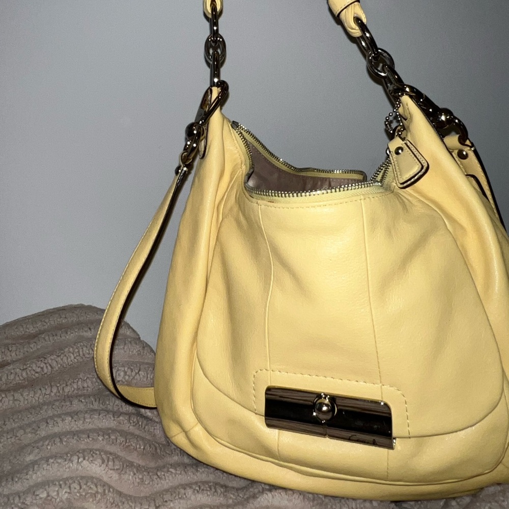 PALE YELLOW COACH BAG